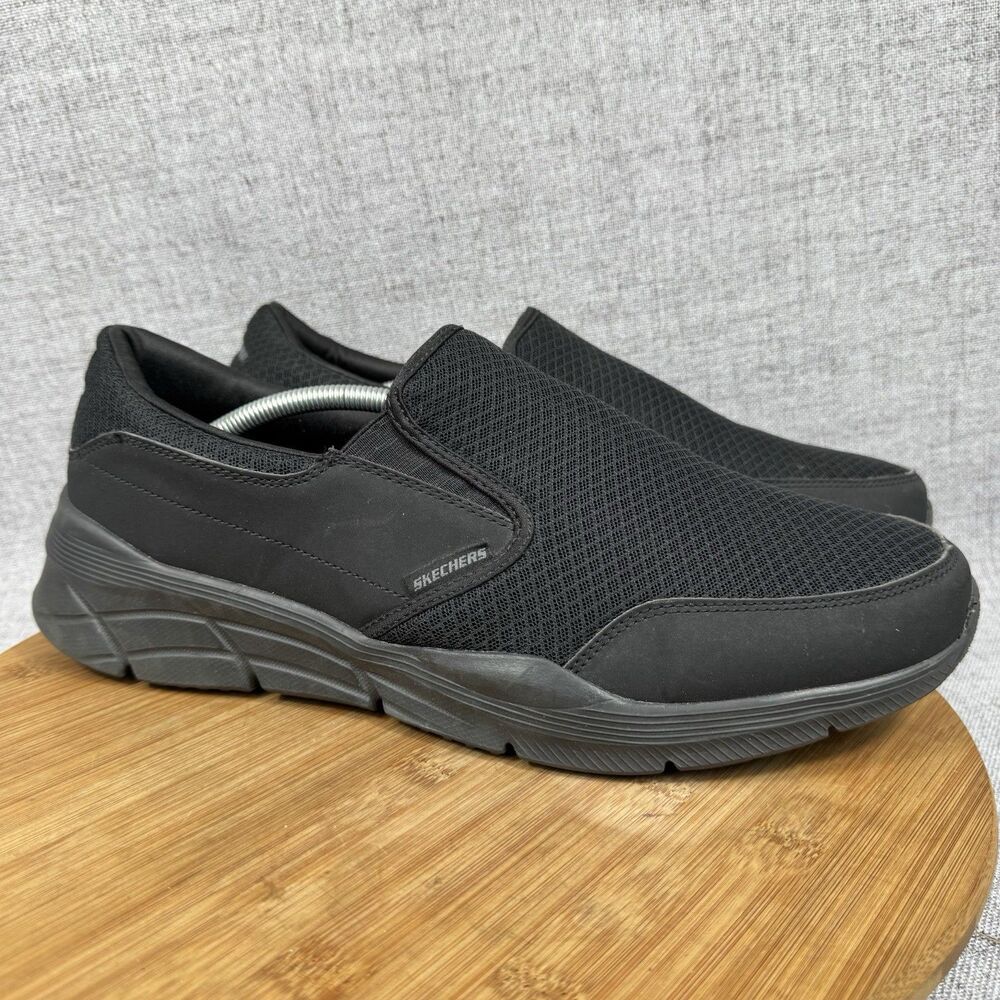 Skechers Shoes Men's Size 13 Relaxed Fit Slip On Sneakers
